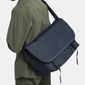TIMBUK 2  ⭐️messenger bag with logo
